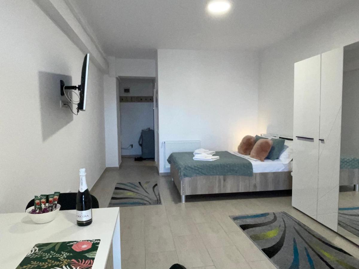 Studio Apartment Palas Mall Jászvásár Kültér fotó