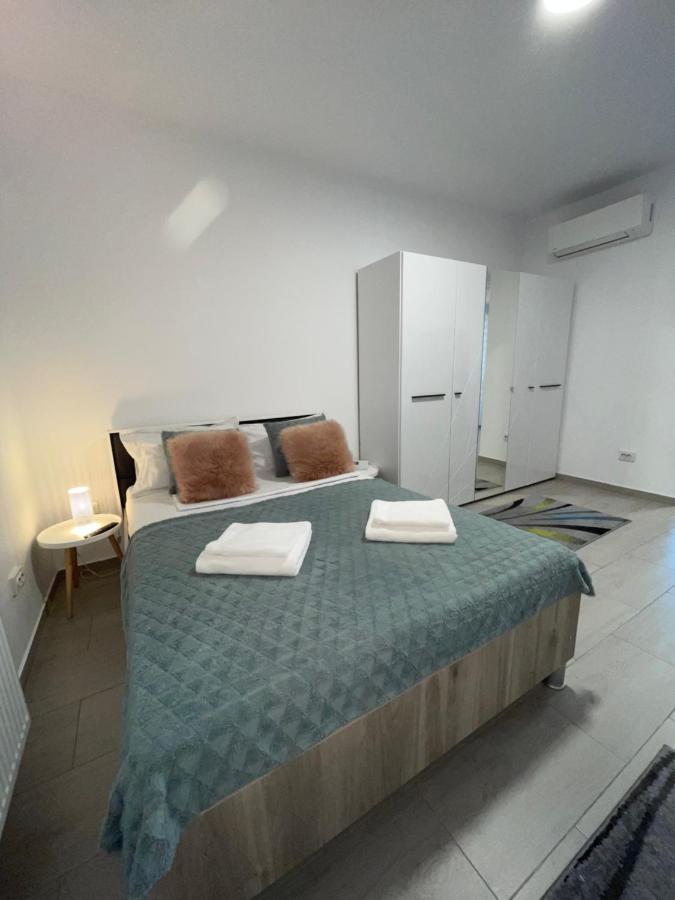 Studio Apartment Palas Mall Jászvásár Kültér fotó
